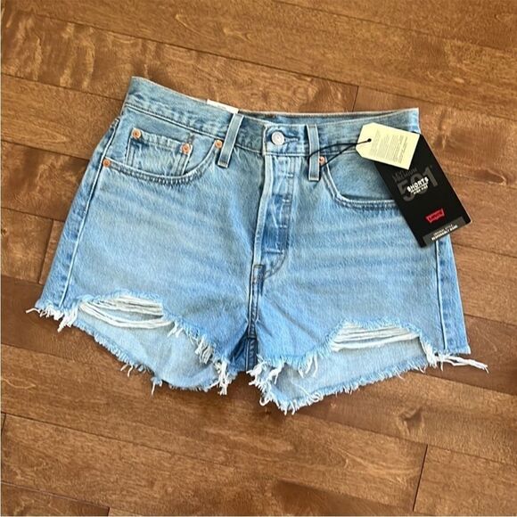 NWT Levi’s 501 High Rise Denim Shorts - Picture 2 of 8